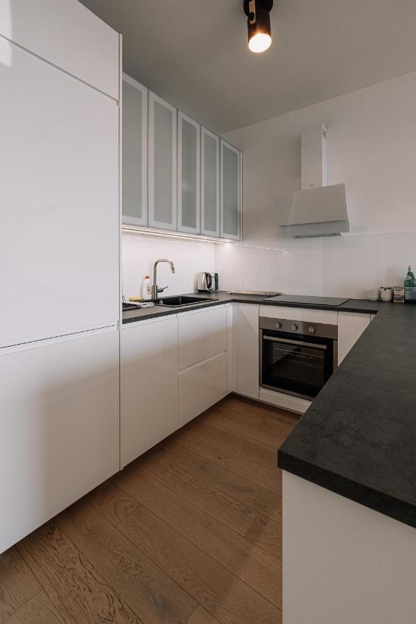 Skau Blue Residence In Sky Park 21 Floor 2 Tower Panoramic View Free Parking Bratislava Exterior photo